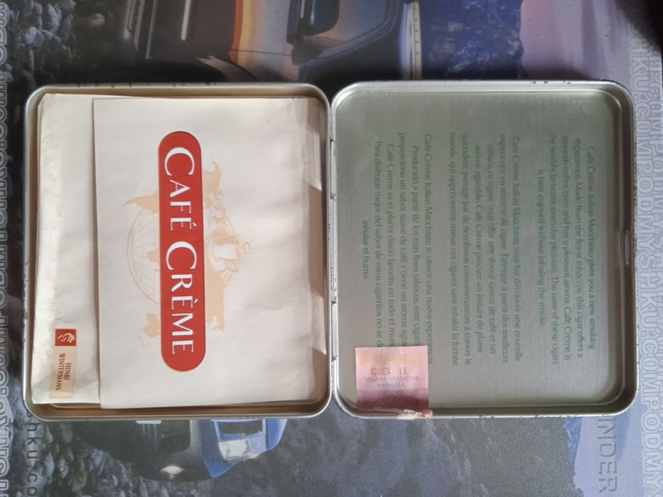 Коробочка жестяная