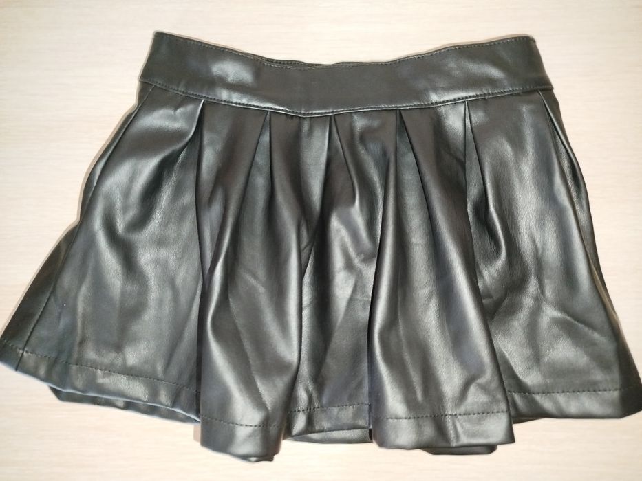 Шкіряна спідничка