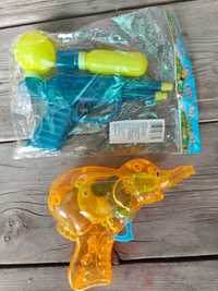 Детская игрушка водяной пистолет
