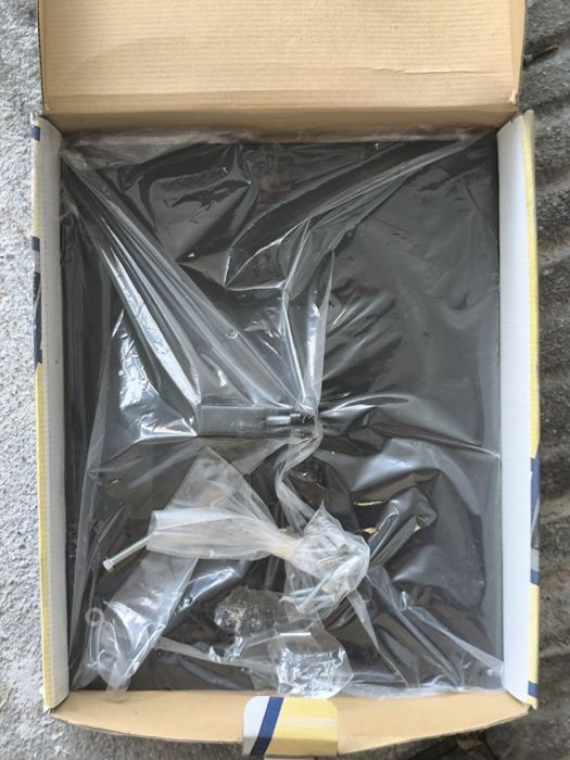 Três suportes para TV