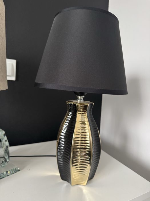 Lampa stołowa czarno-złota Agata