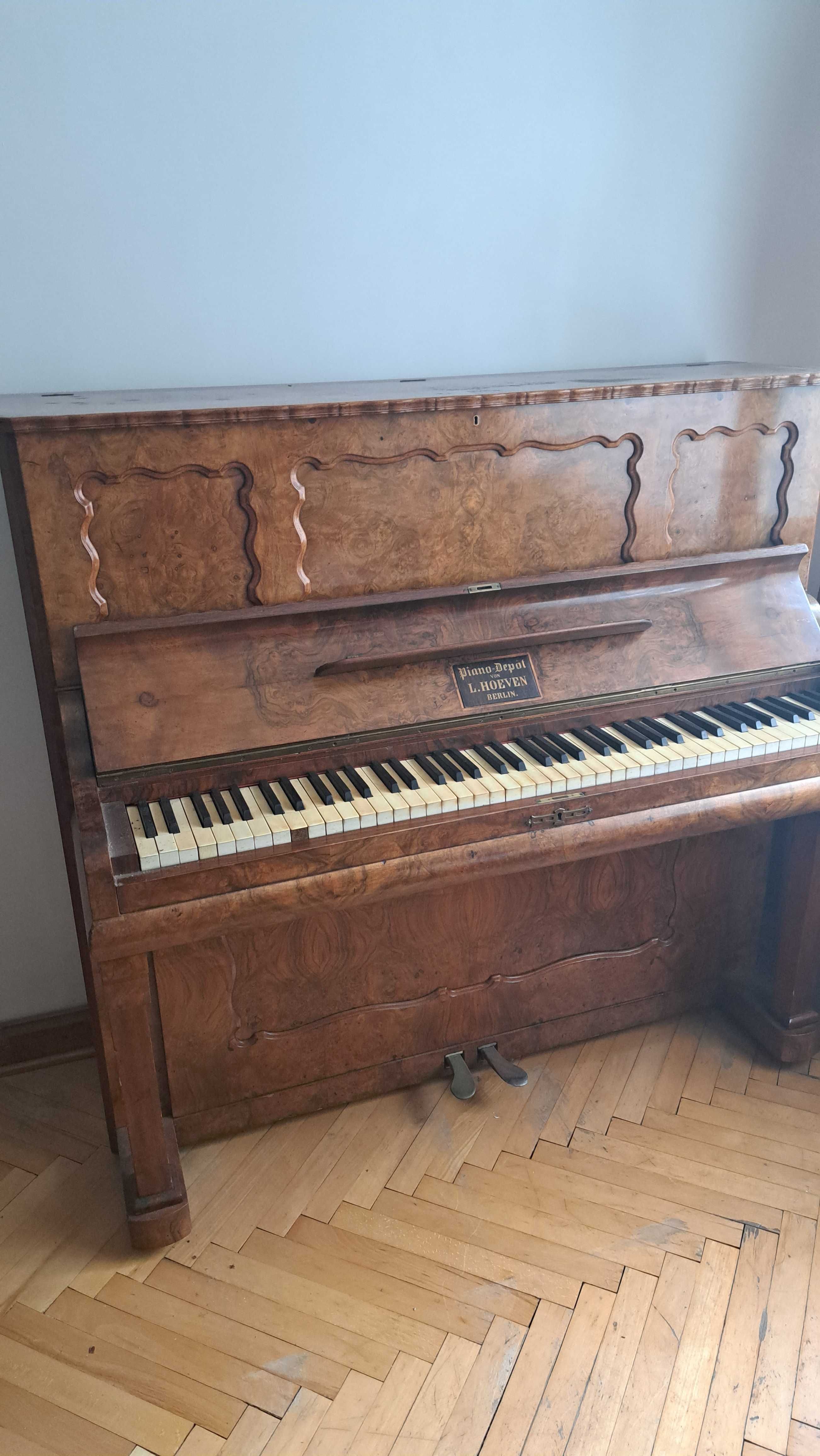 Pianino L.Hoeven Berlin