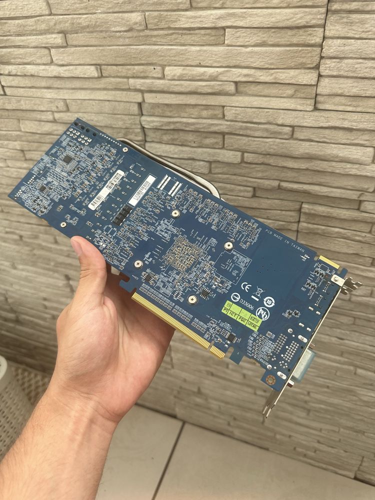 Karta graficzna amd radeon hd6870 1 gb