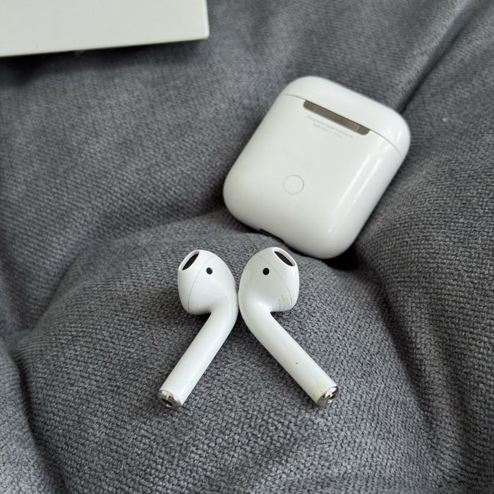 Apple Airpods + чехол