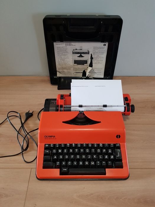 Maszyna do pisania elektryczna Olympia Monica Electric de Luxe sprawna