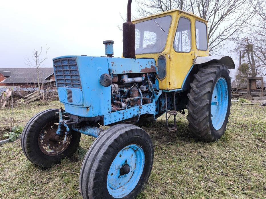 Трактор ЮМЗ-6 1981 року, з документами, справний.