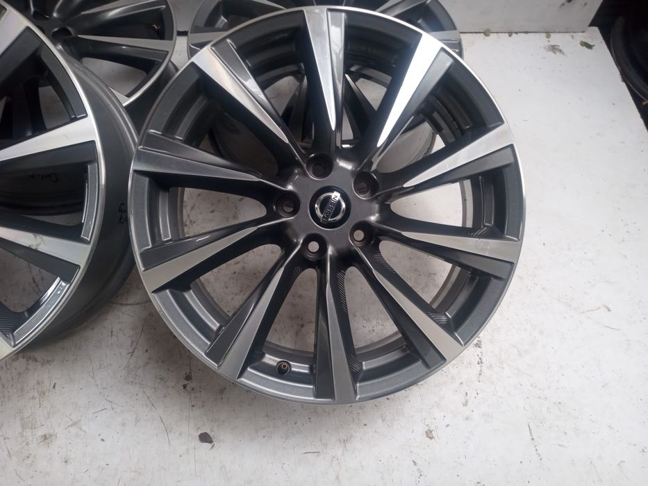 Felgi aluminiowe 19 Nissan Juke