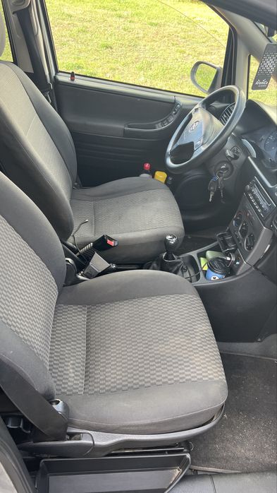 Продам Opel zafira 2.0tdi
