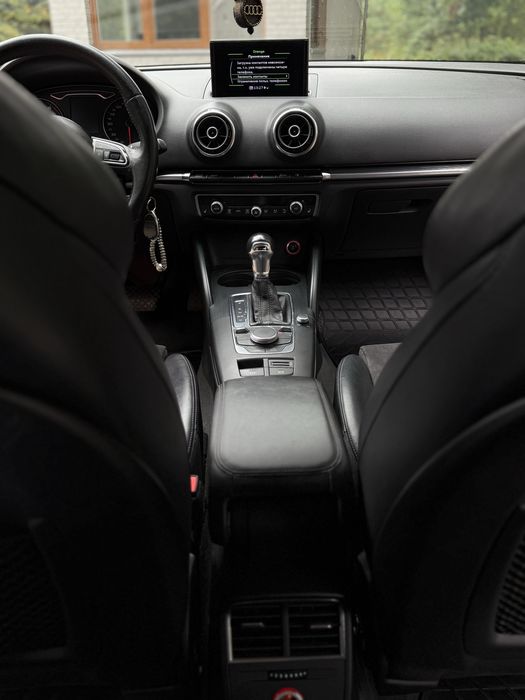Продам авто ауді А3 2014 року 1.4 бензинвся тел-+380666771035