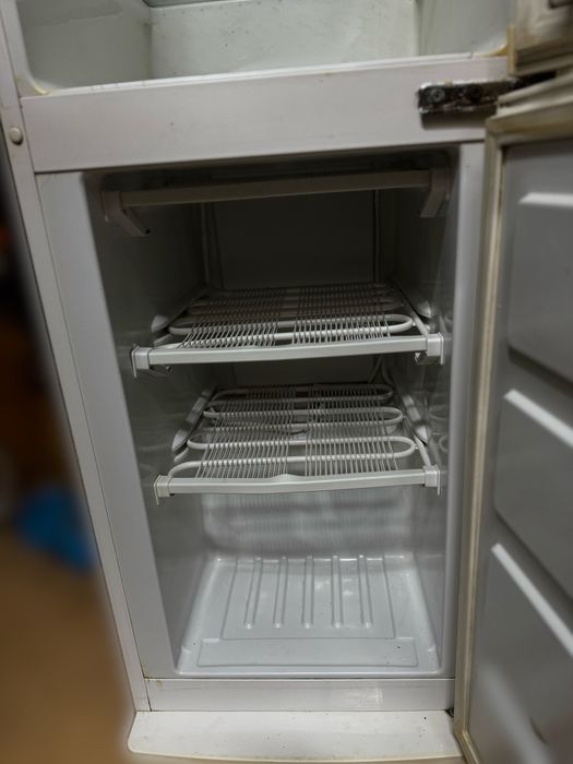 Холодильник SAMSUNG RL17MBSW