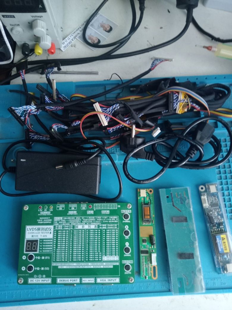 Продам дуже чудовий і класний тестер LCD-матриць.