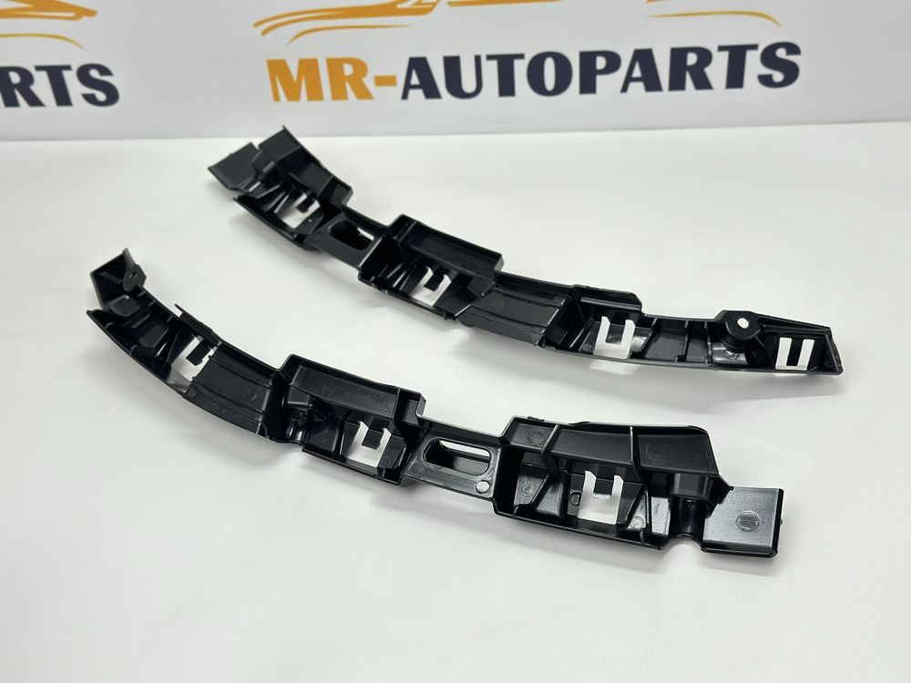 Направляюча, кріплення фари tesla model 3 2024-