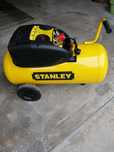 Kompresor 50L Stanley