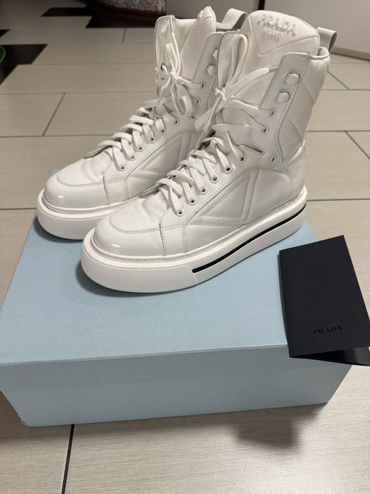 Продам черевики Prada жіночі