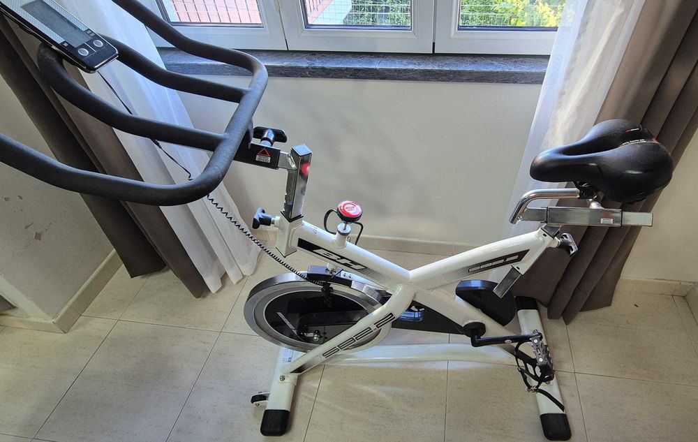Bicicleta Estática Ciclismo Indoor SB2.2 BH