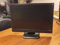 Monitor 22'' iiyama ProLite z wbudowanymi głośnikami.