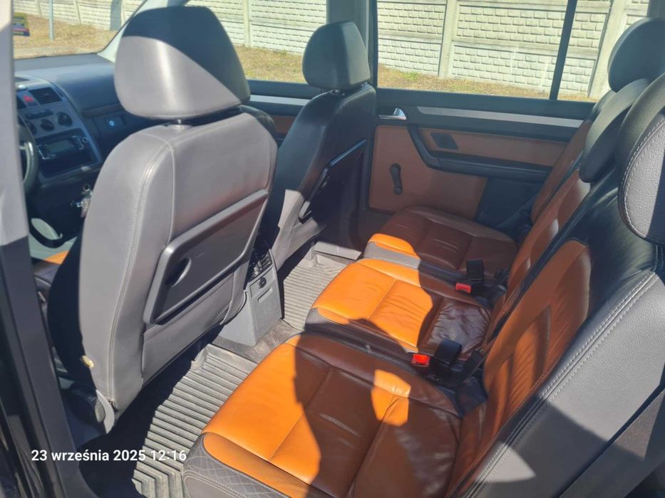VW TOURAN automat 2010r