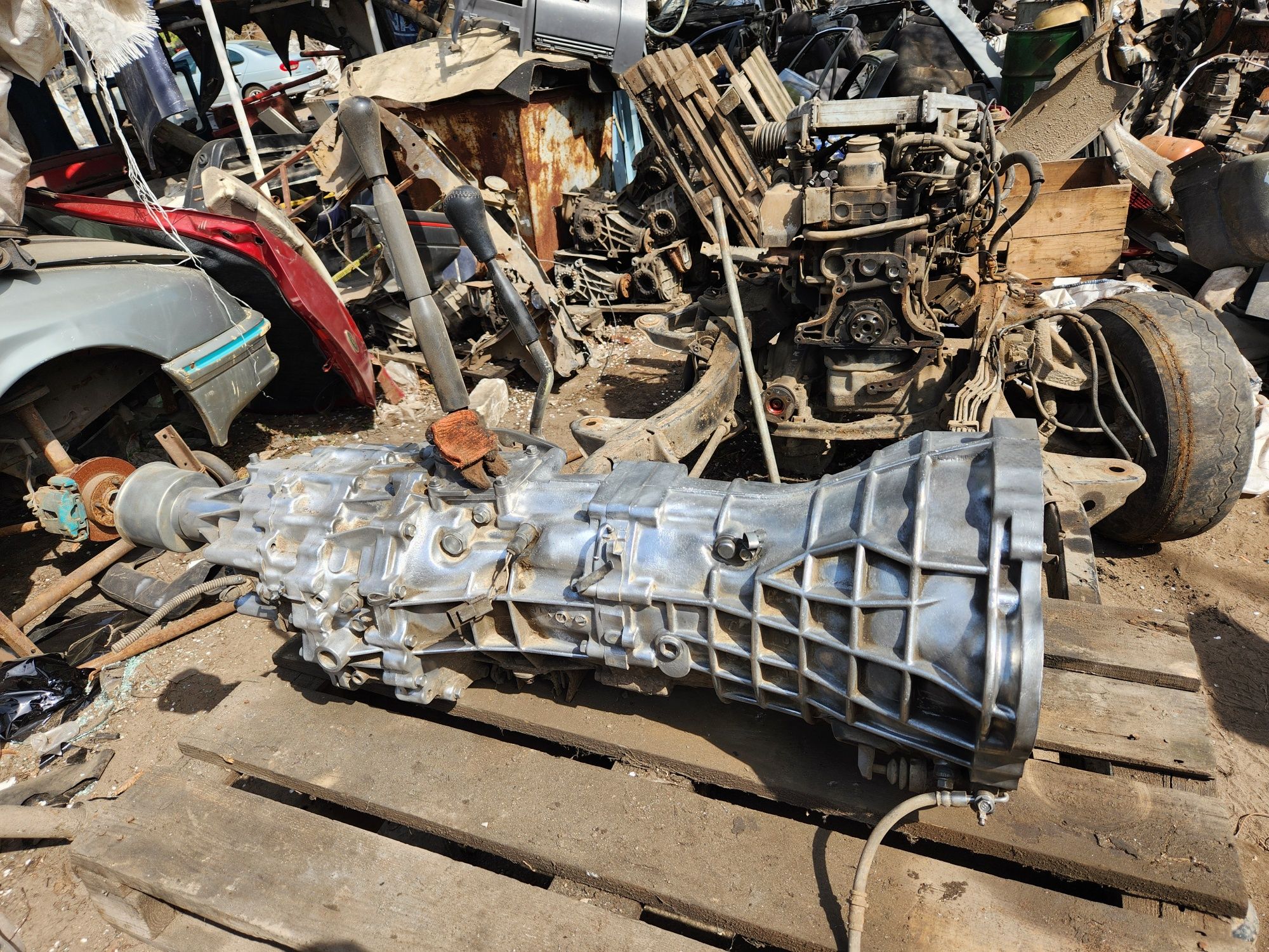 Генератор Nissan Infiniti 231007T403 HITACHI JA1516