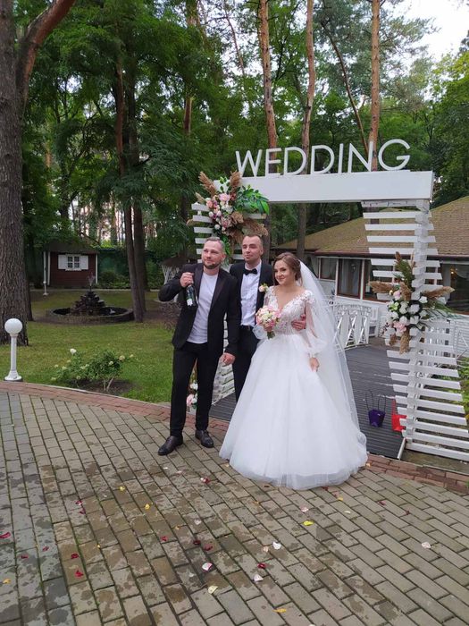 Ведучий,Діджей,Тамада, Весілля,Ювілей,Кооперативи