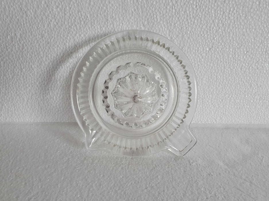 Fantástico espremedor de citrinos em vidro trabalhado - Anos 60