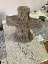 Rzeźba cmentarna KRZYŻ, kamień naturalny piaskowiec