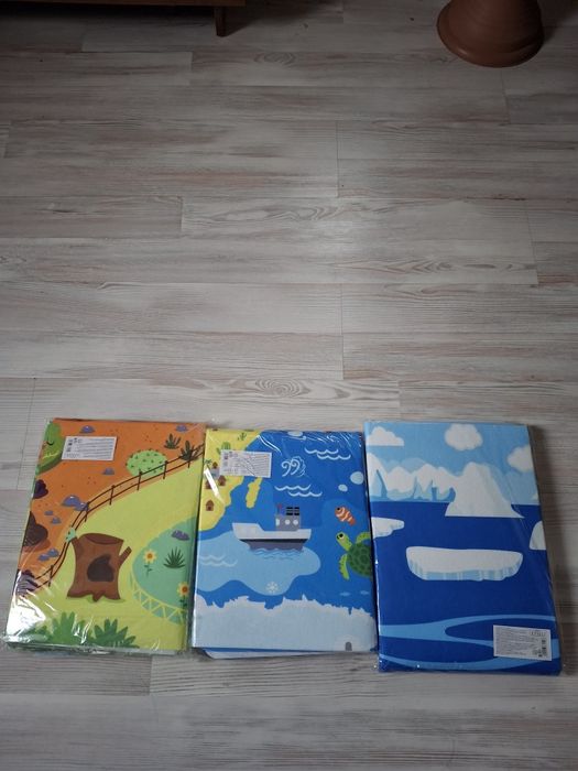 Фетрові плакати із липучками: зоопарк, мапа світу, море.