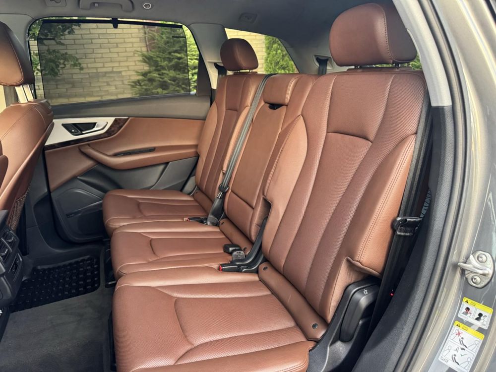 Автомобіль AUDI Q7 2.0 2017