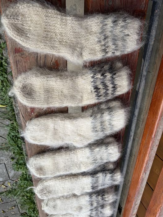 Вовняні шкарпетки , капці з овечої шерсті