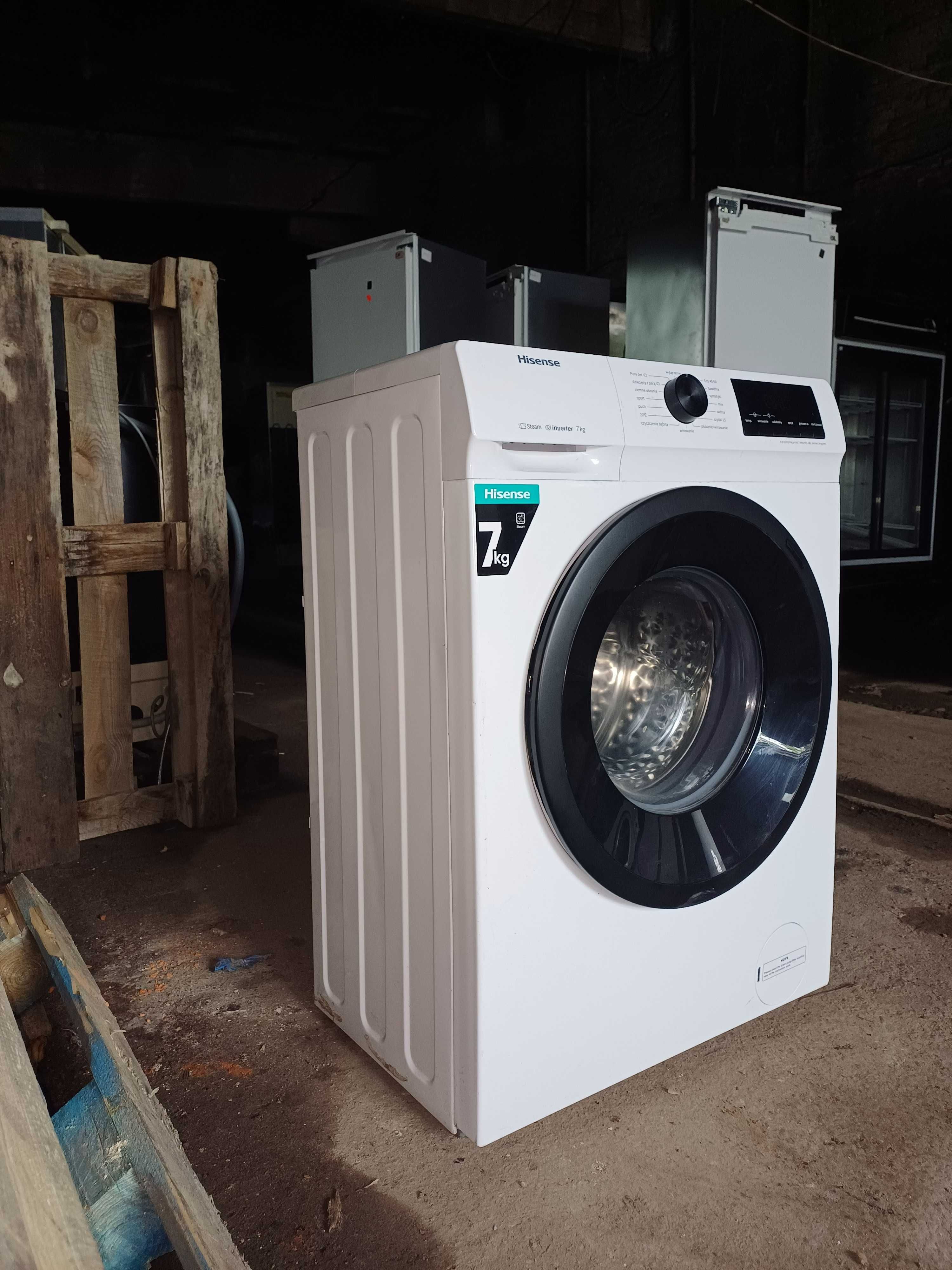 Вузька пральна машина Hisense WFQP7012EVM (7 кг) з Європи