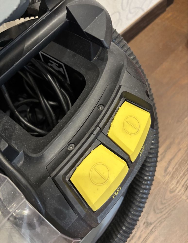 Аренда моющего пылесоса для химчистки Karcher Puzzi 8.1. Доставка