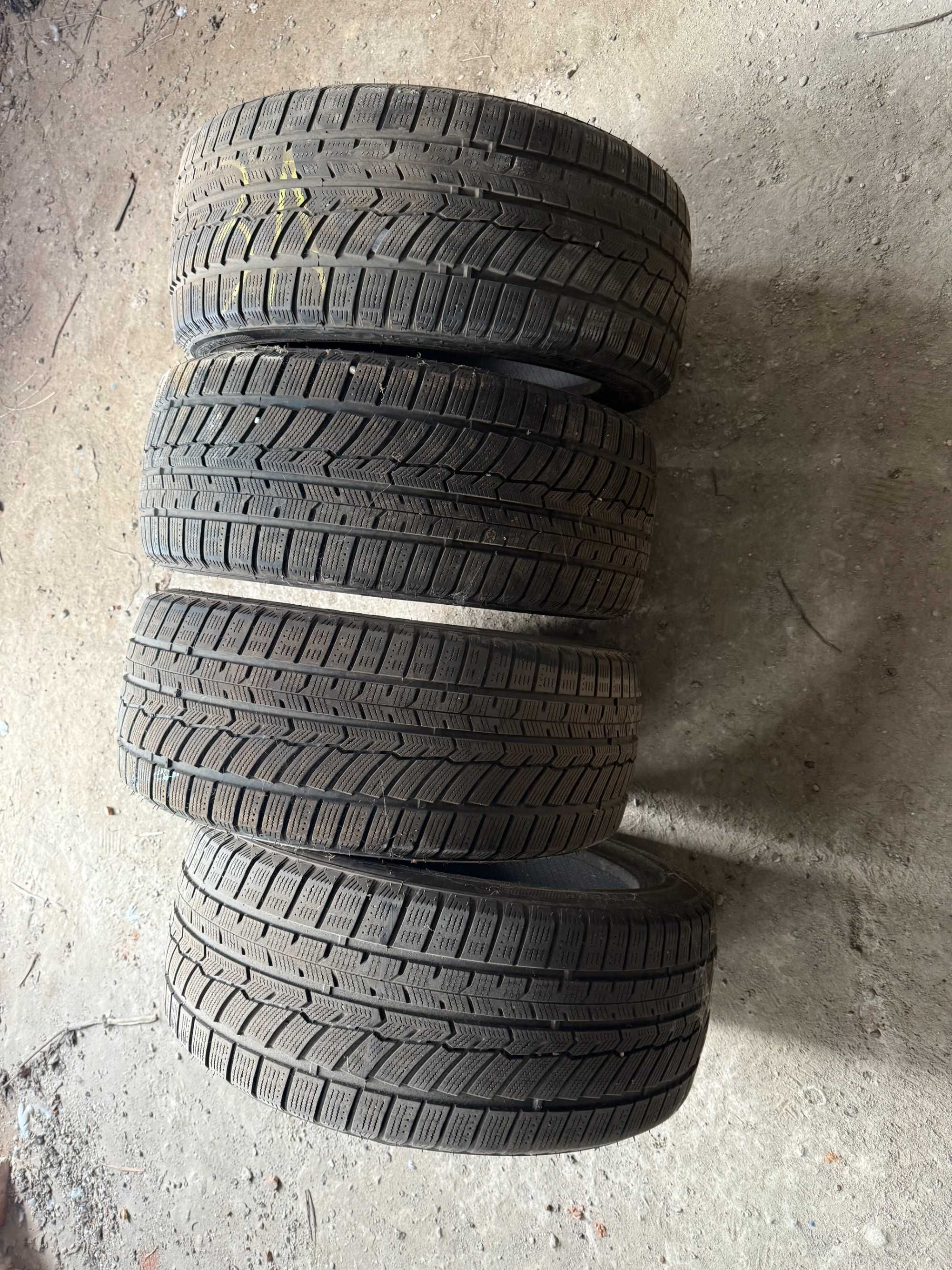 Шини зимові 4шт. 225/45 R17 Austone Skadi Sp-901 2020 рік, б/у