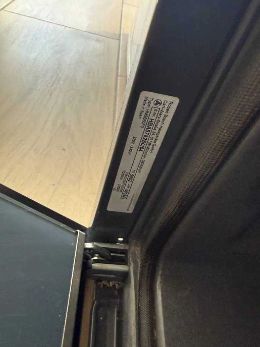 Продається вбудована духова шафа BOSCH HBA5782S0/04