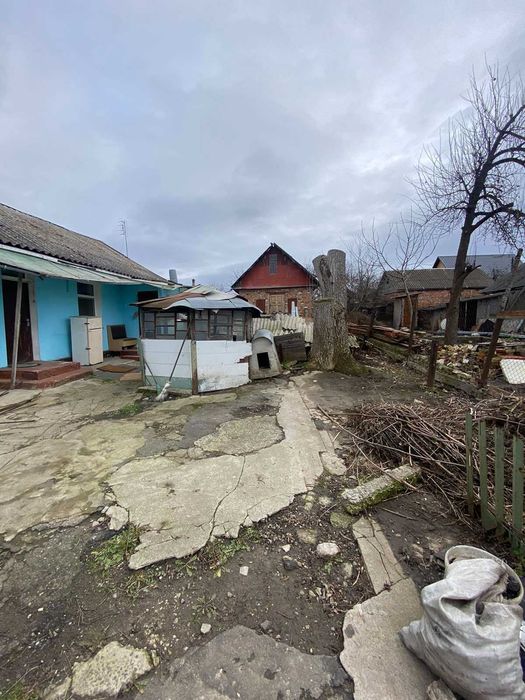 Продаж дешевого будинку з 10-ма сотками землі VS ID:29090