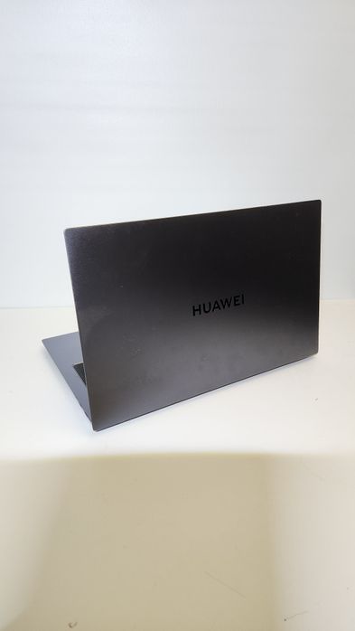 Huawei matebook D16 zamienię