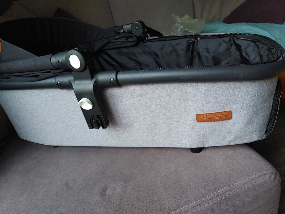 Sprzedam wózek Easy Go Quantum Air + akcesoria