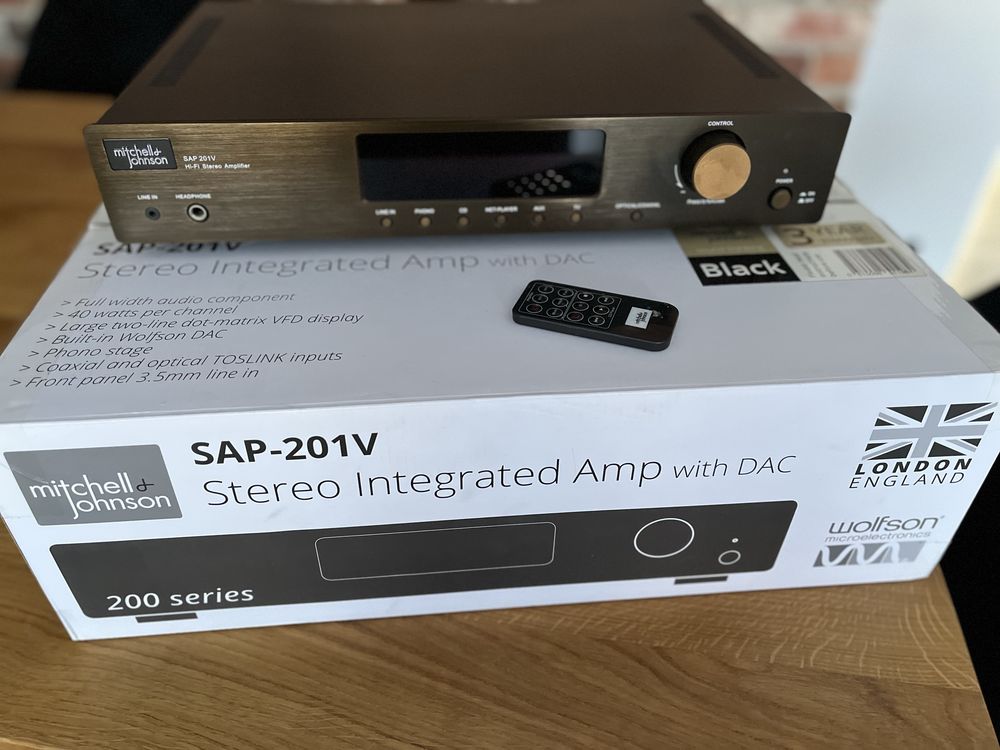 Wzmacniacz stereo Mitchell & Johnson SAP-201