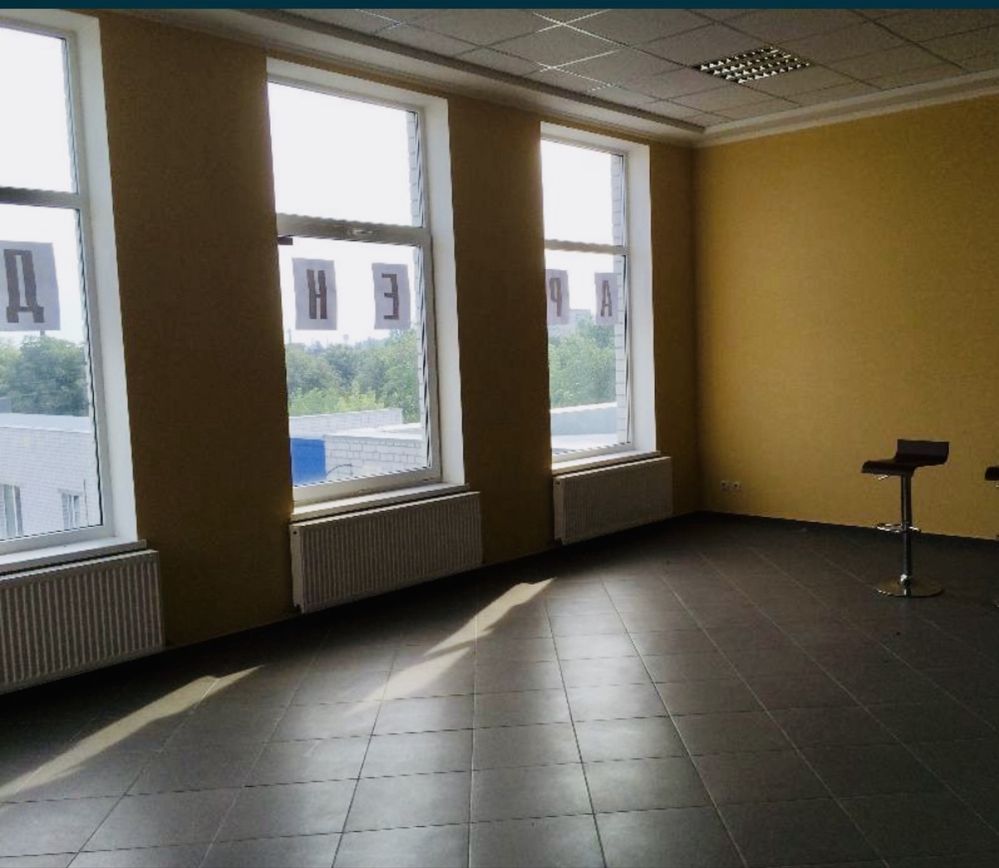 Продам офісне приміщення 365м2 торг! 2 та 3 поверхи