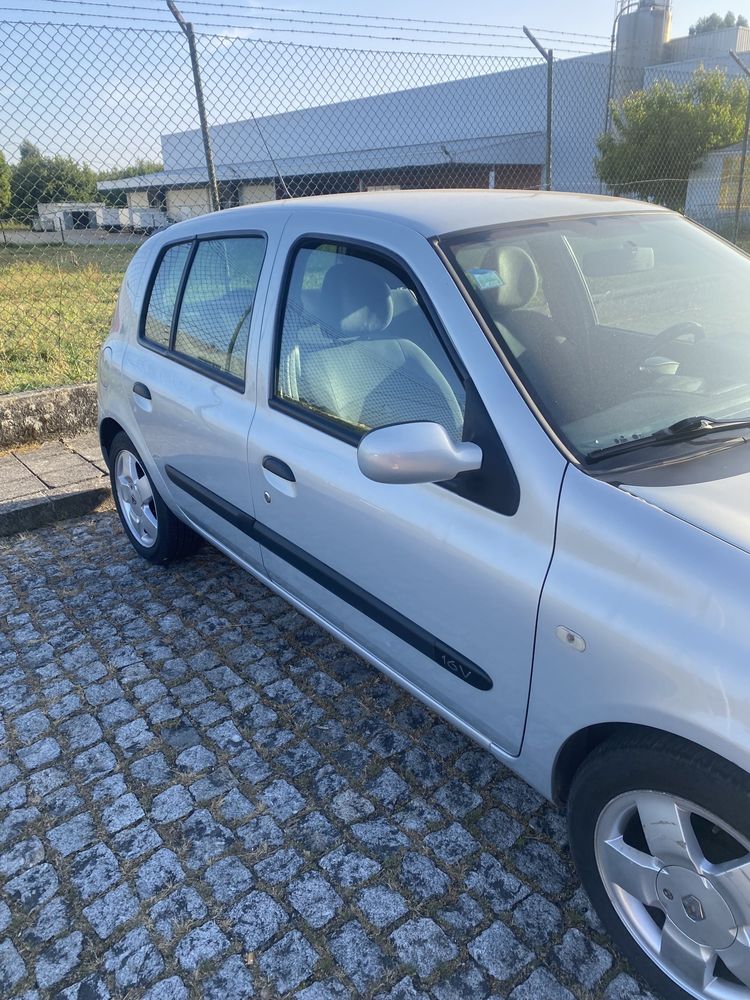 renault clio 1.2 16v com 156000 kms
