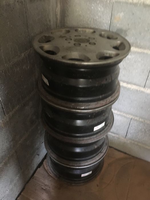 4 jantes mais 3 jantes mais 4 peneus razoaveis