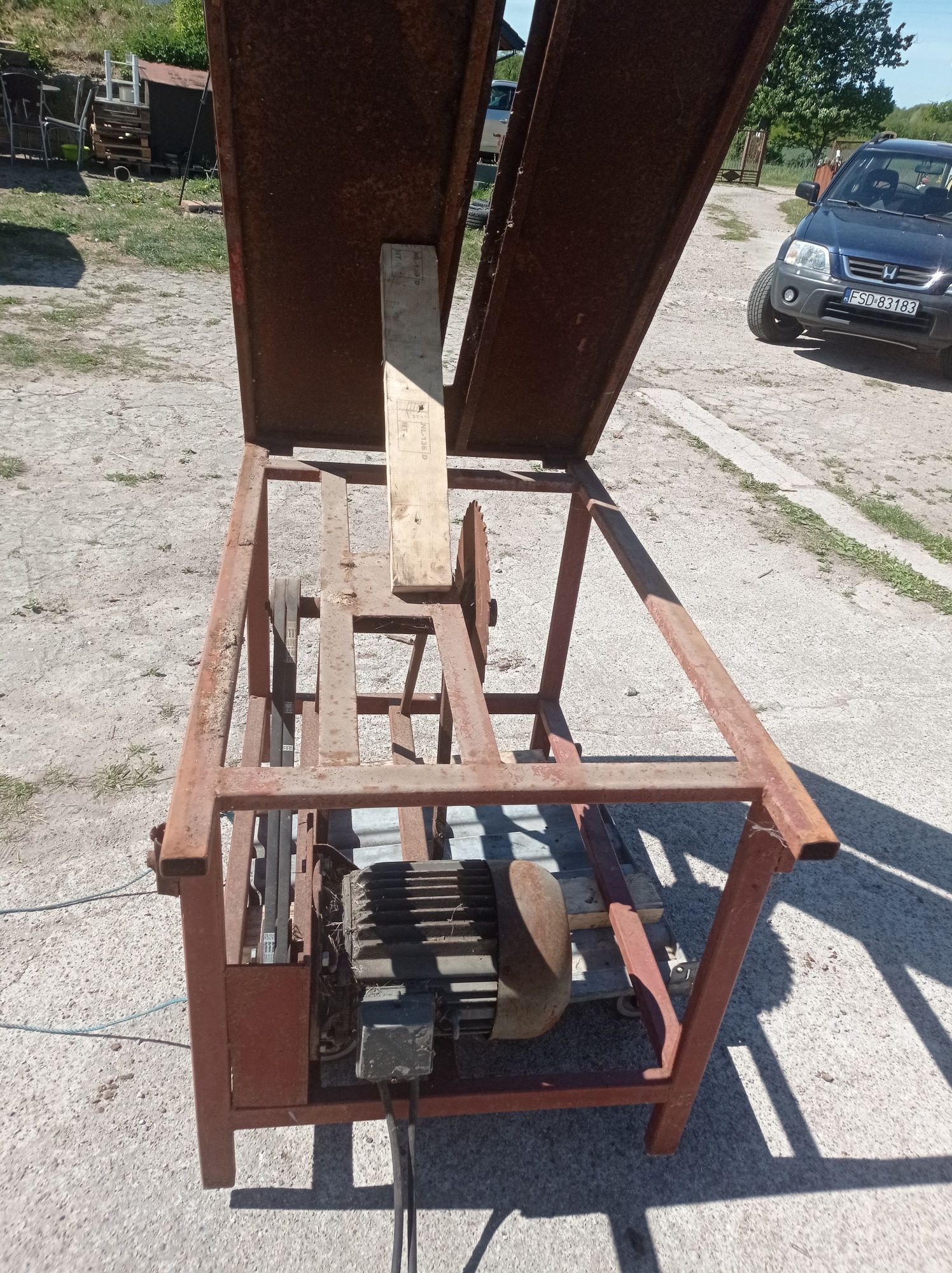 Krajzega Trajzega 5,6 KW masywna bdb podnoszony stół