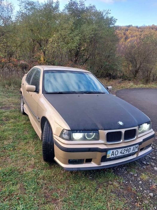 Продам BMW E36 1.8бензин
