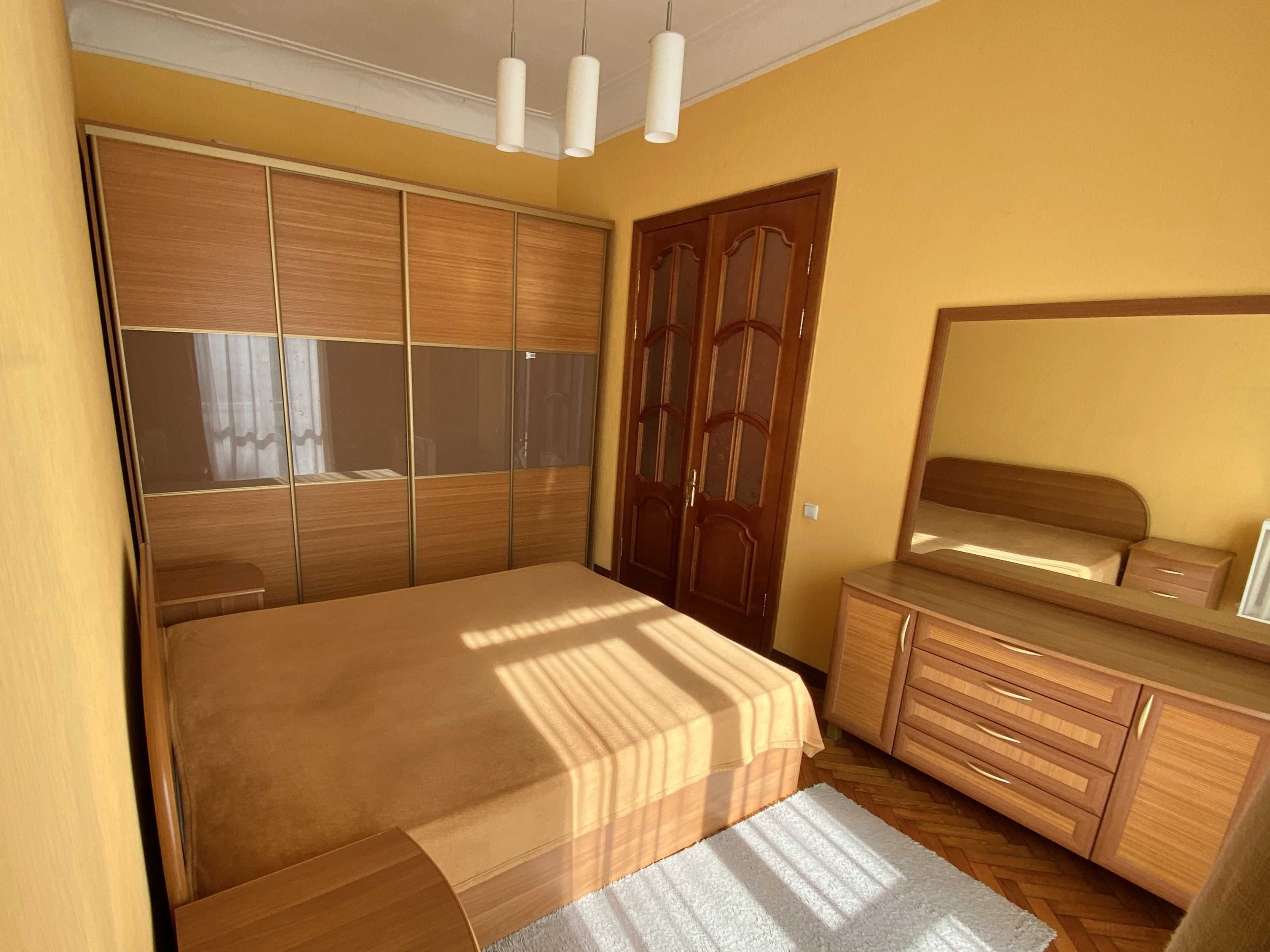3-кімнатна квартира на Івана Франка