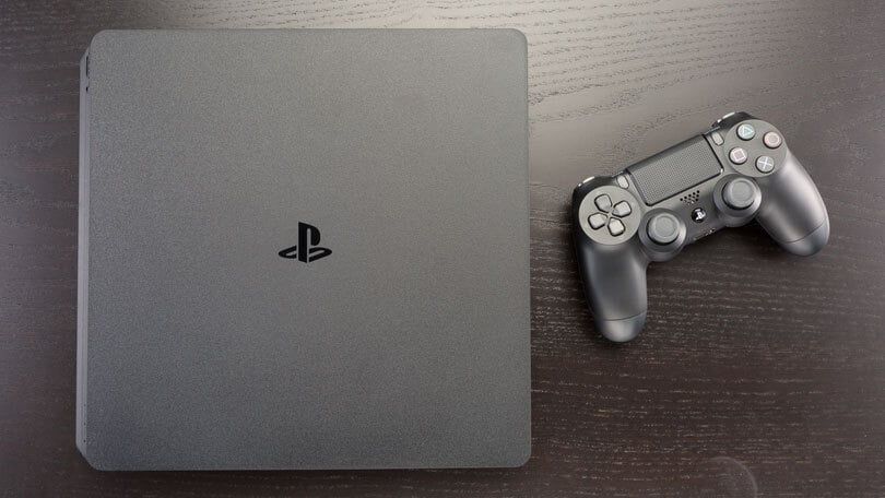 Sony PS4 slim bom estado