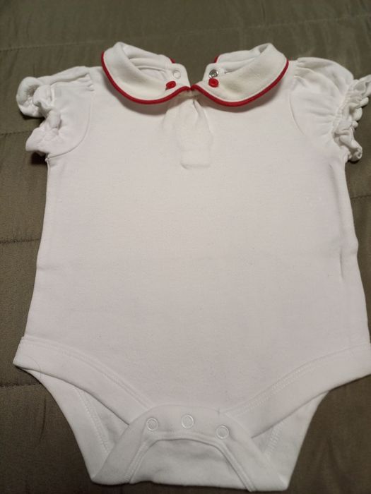 Body e casaco marca Baby Gap