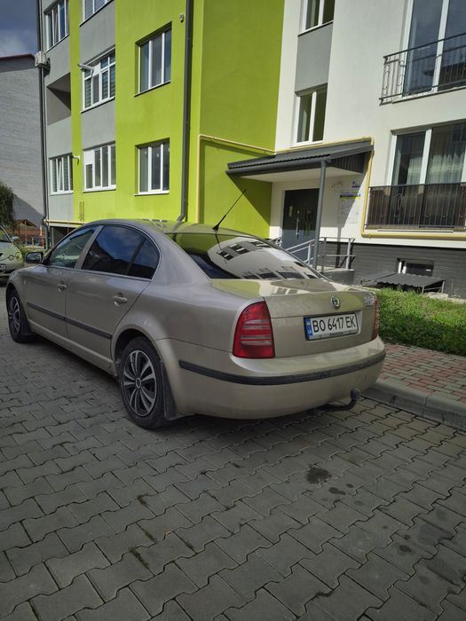 Skoda.  superb..