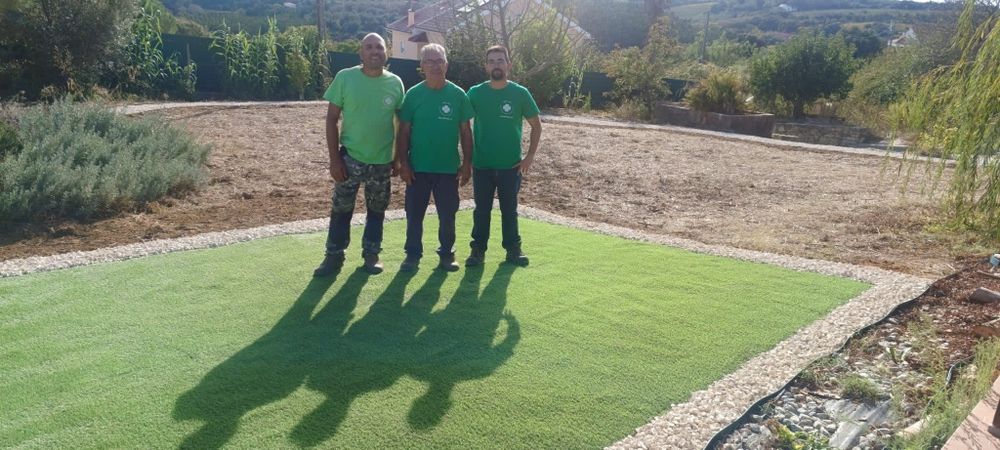 Serviço  corte de árvores manutenção de jardins