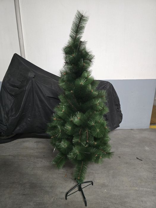 Pinheiro de Natal como novo.