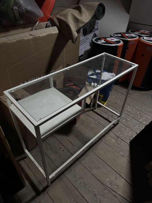 Mesa IKEA VITTSJÖ com vidro – pintada em branco