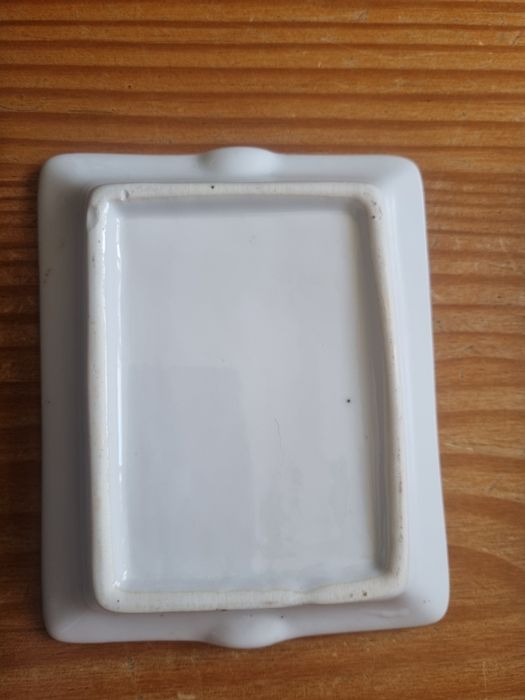 Antiguidade Cinzeiro em Porcelana