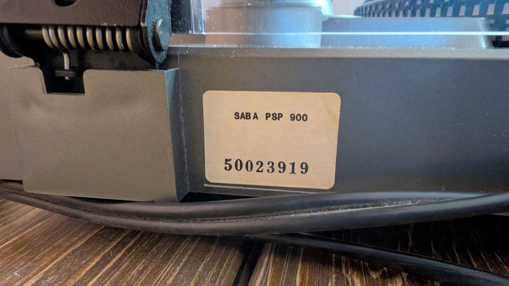 Продам проигрыватель винила saba 900